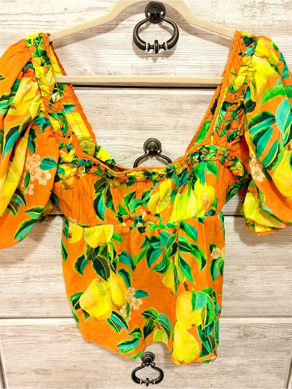Farm Rio chic pears short sleeve blouse L